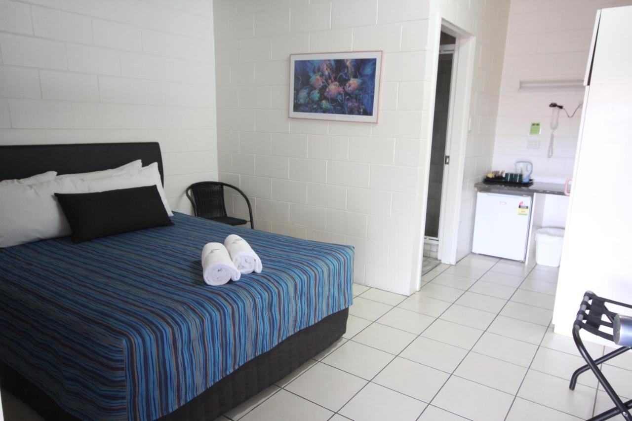 Barrier Reef Motel Innisfail Exterior photo