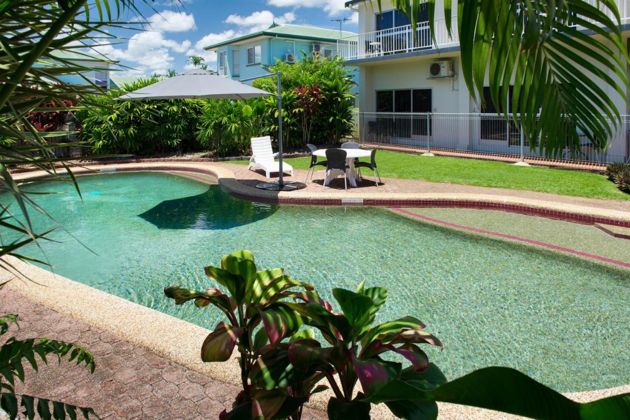 Barrier Reef Motel Innisfail Exterior photo