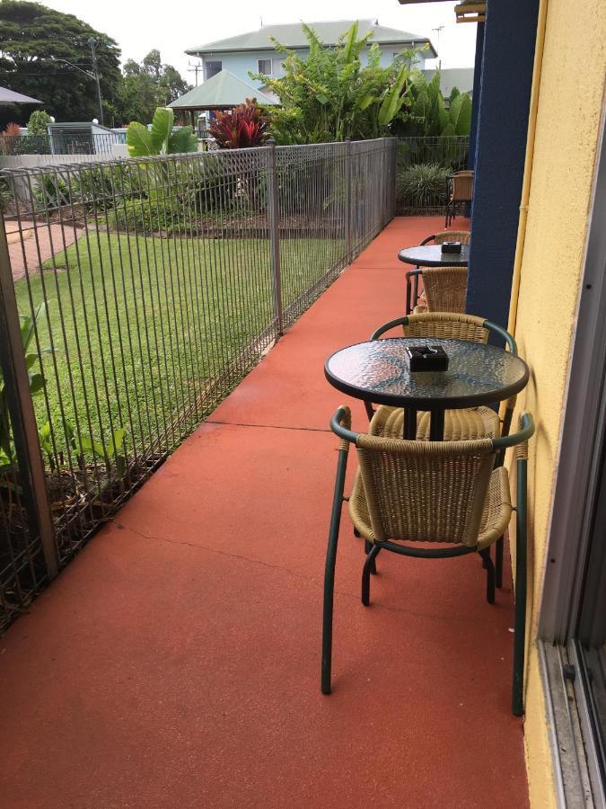 Barrier Reef Motel Innisfail Exterior photo